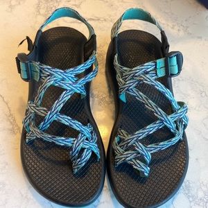 Chaco Sandals sz 7 blue green zig zag